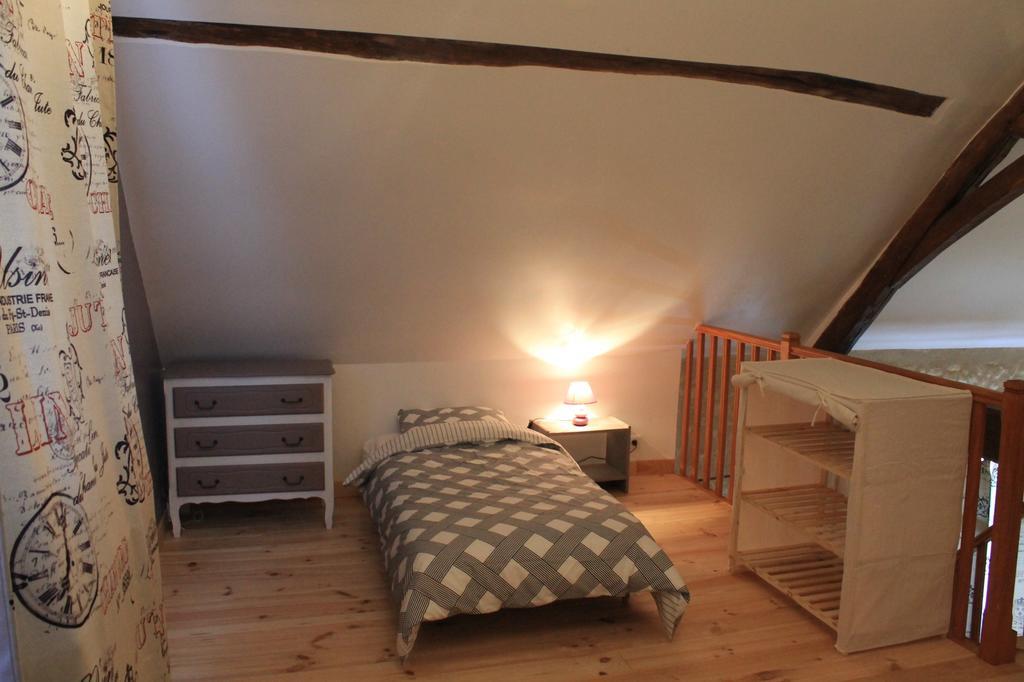 Gite De La Huaudiere Mosnes Zimmer foto